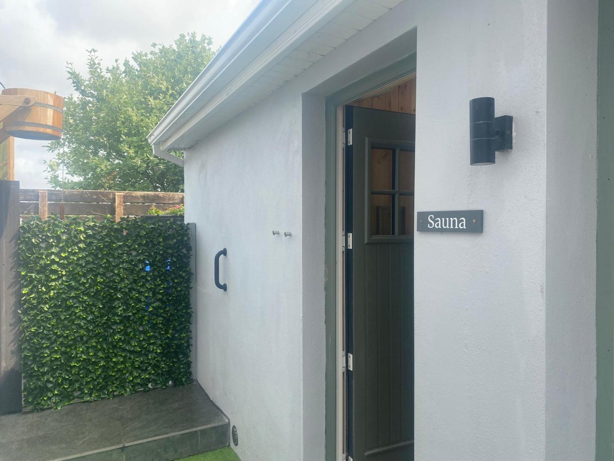 Roundstone Retreats Roundstone Harbour Lights Apartment Exterior photo